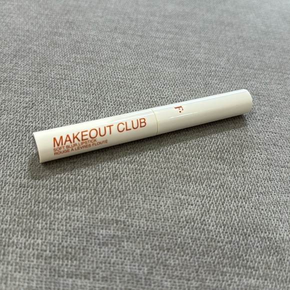 NEW Freck Beauty Makeout Club Soft Blur Lipstick - Picture 5 of 10
